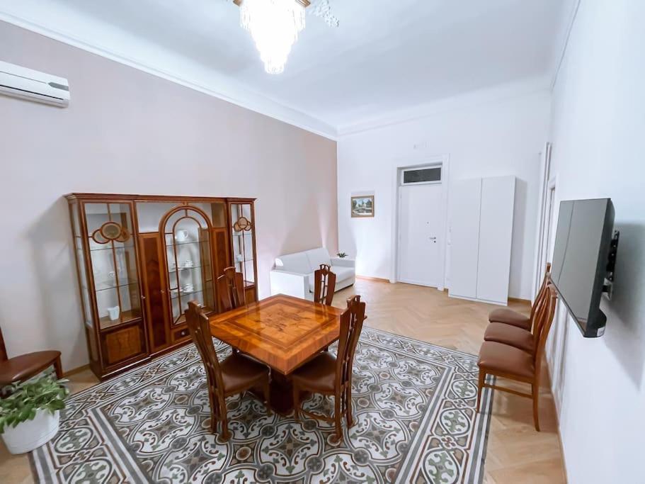 Luxury Bnb Dedeo Apartment บารี ภายนอก รูปภาพ