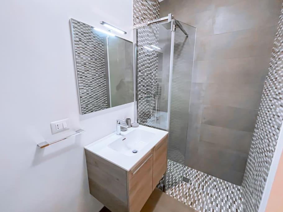 Luxury Bnb Dedeo Apartment บารี ภายนอก รูปภาพ